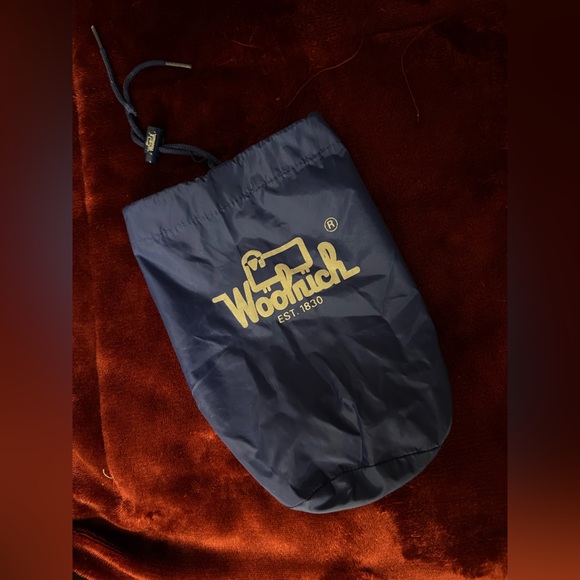 Large blue Woolrich windbreaker jacket - Picture 3 of 9